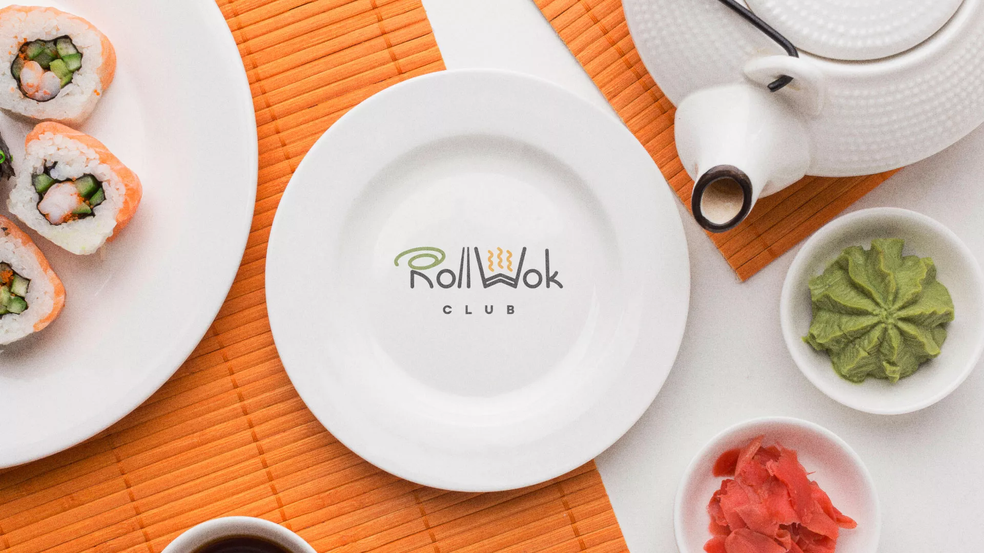 Разработка логотипа и фирменного стиля суши-бара «Roll Wok Club» в Пионерском